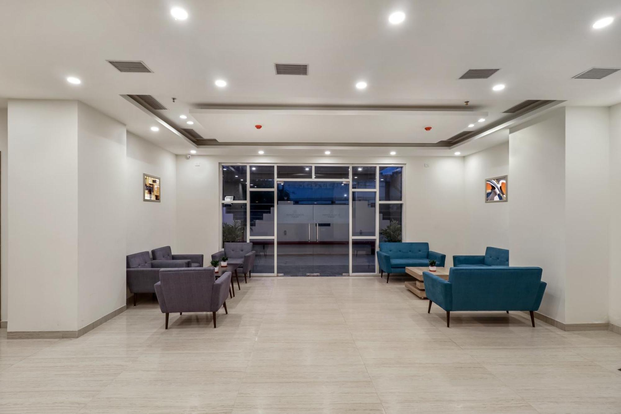 Starlit Suites Newtown 加尔各答 外观 照片